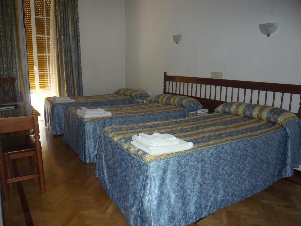 Hostal Triana Мадрид Номер фото